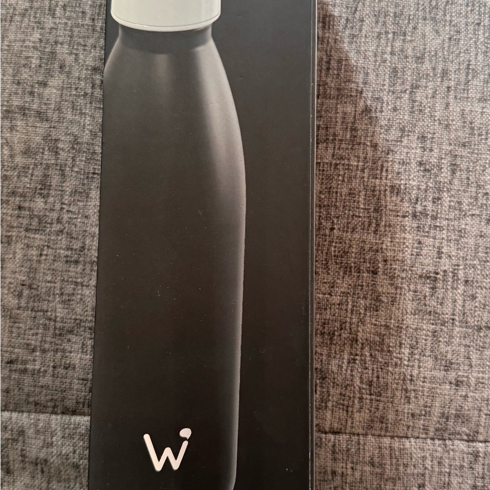 Stylish Black Water Bottle